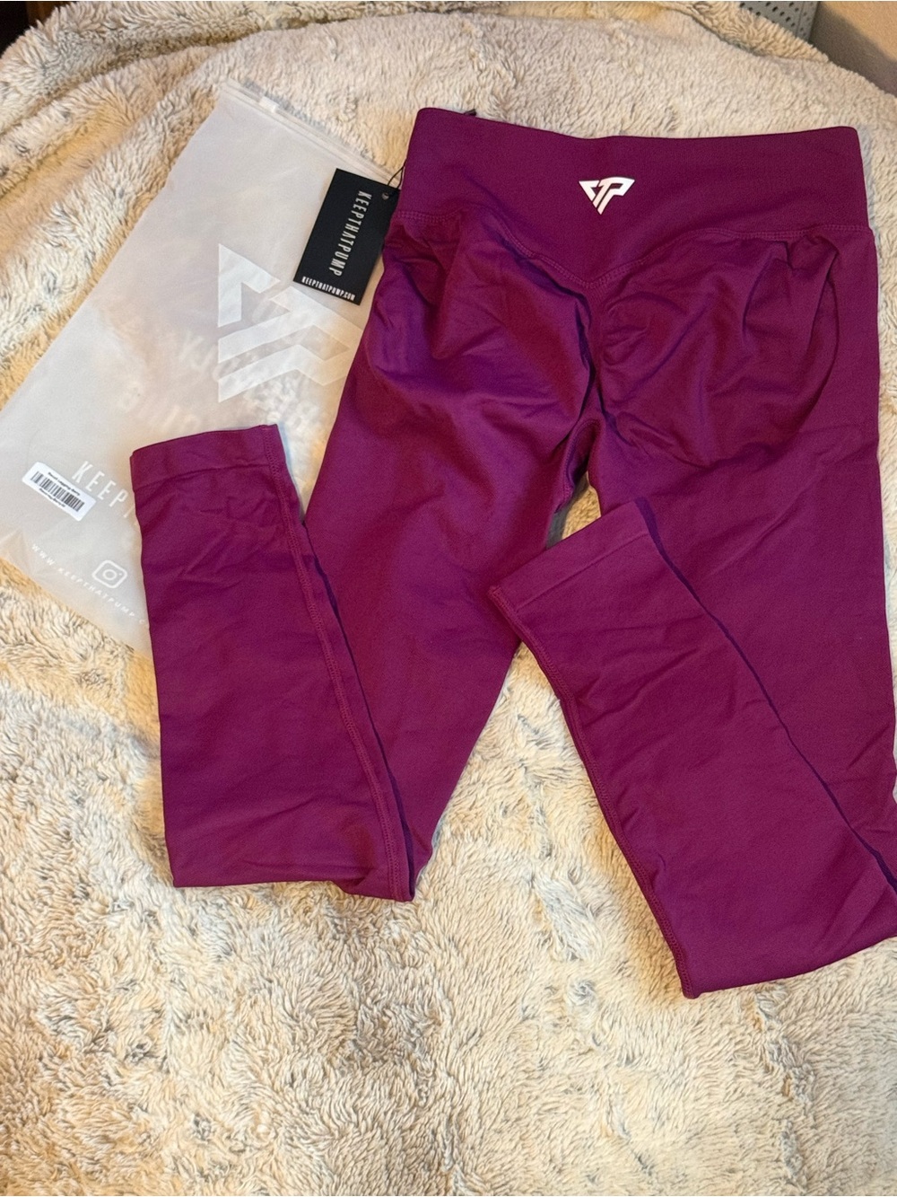 Keep That Pump Recoil Leggings Berry ✨NEW✨